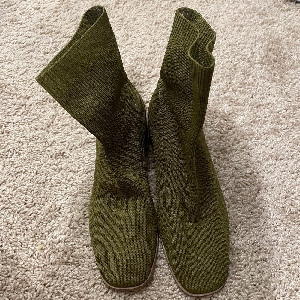 Sock bootie